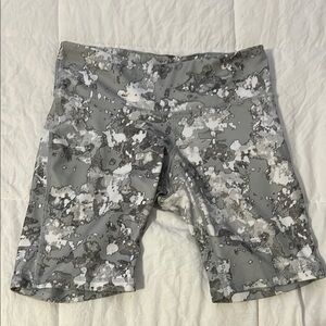 Old Navy Gray Camouflage Active Shorts